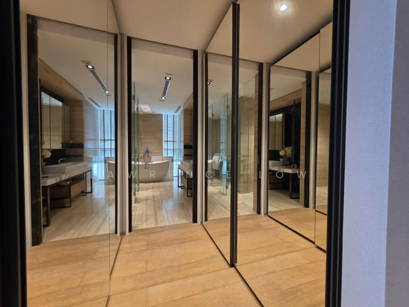 Eden Residences Capitol, 11 Stamford Road, 4 Bedrooms, 3,068 sqft, Condominium For Rent, by Lawrence Low, 500238030 - Bathroom - PropertyGuru.com.sg