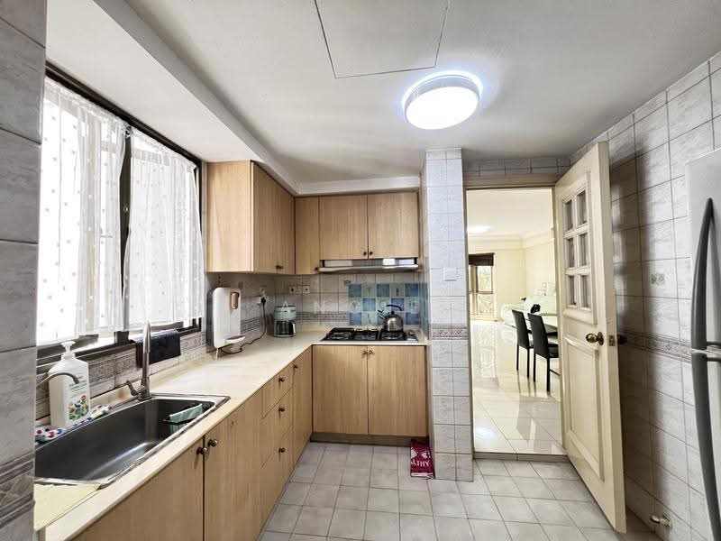 Parkview Apartments, 3 Bukit Batok Street 25, Dairy Farm / Bukit Panjang / Choa Chu Kang, 3 Bedrooms, 1,119 sqft, Apartment For Sale, by Angie Ng, 500238043 - Kitchen - PropertyGuru.com.sg
