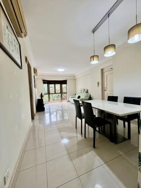 Parkview Apartments, 3 Bukit Batok Street 25, Dairy Farm / Bukit Panjang / Choa Chu Kang, 3 Bedrooms, 1,119 sqft, Apartment For Sale, by Angie Ng, 500238043 - Living Room - PropertyGuru.com.sg