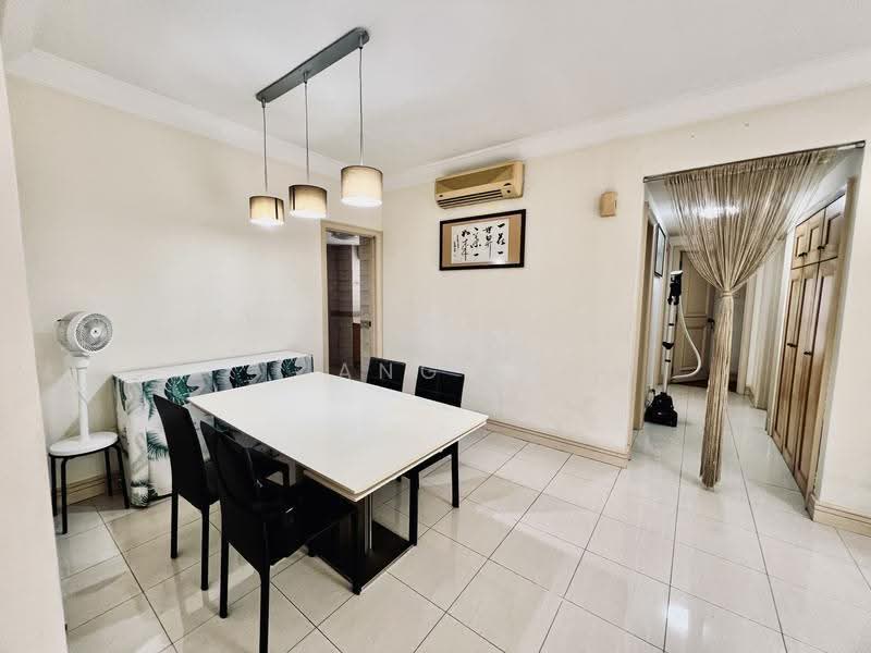 Parkview Apartments, 3 Bukit Batok Street 25, Dairy Farm / Bukit Panjang / Choa Chu Kang, 3 Bedrooms, 1,119 sqft, Apartment For Sale, by Angie Ng, 500238043 - Dining Room - PropertyGuru.com.sg