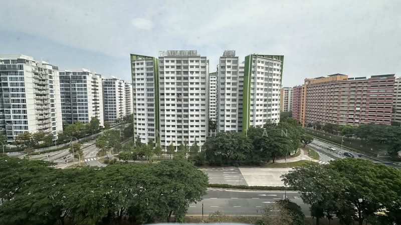 621A Tampines Street 61, 621A Tampines Street 61, 2 Bedrooms, 743 sqft, HDB Flat For Sale, by Kenneth Tan, 500238053 - Exterior - PropertyGuru.com.sg
