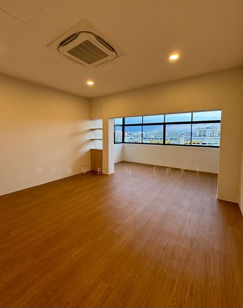 Windy Heights, 80 Jalan Daud, 5 Bedrooms, 4,975 sqft, Condominium For Rent, by Praveen (PK), 500238071 - Living Room - PropertyGuru.com.sg