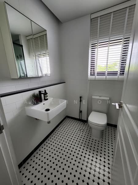 Zion Mansion, 23 Holland Rise, 5 Bedrooms, 3,400 sqft, Apartment For Rent, by Angeline Oh, 500238076 - Bathroom - PropertyGuru.com.sg