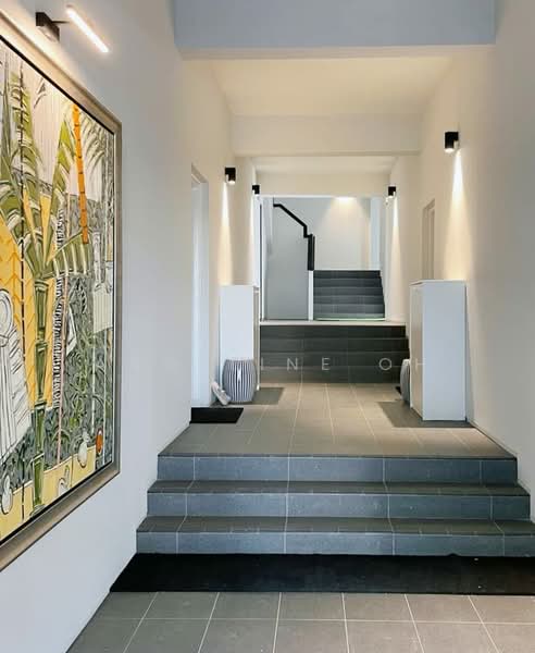 Zion Mansion, 23 Holland Rise, 5 Bedrooms, 3,400 sqft, Apartment For Rent, by Angeline Oh, 500238076 - Entrance - PropertyGuru.com.sg