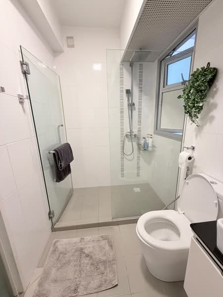 17B MacPherson Residency, 17B Circuit Road, 2 Bedrooms, 1,001 sqft, HDB Flat For Rent, by Sherry Ang, 500238087 - Bathroom - PropertyGuru.com.sg
