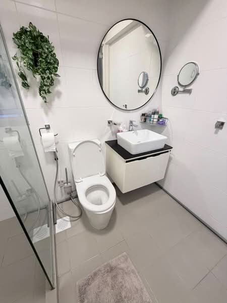 17B MacPherson Residency, 17B Circuit Road, 2 Bedrooms, 1,001 sqft, HDB Flat For Rent, by Sherry Ang, 500238087 - Bathroom - PropertyGuru.com.sg