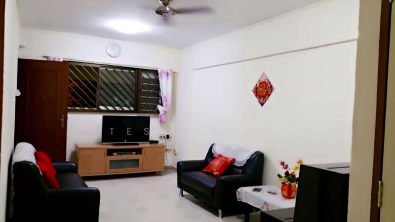 339 Jurong East Avenue 1, 339 Jurong East Avenue 1, Room Rental, 150 sqft, HDB Flat For Rent, by Tess Xiong, 500238094 - Living Room - PropertyGuru.com.sg