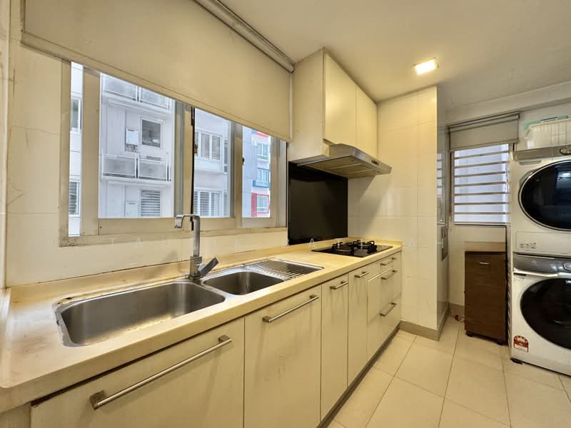 Mi Casa, 315 Choa Chu Kang Avenue 3, 3 Bedrooms, 1,324 sqft, Condominium For Sale, by Taufik Batisah, 500238099 - Kitchen - PropertyGuru.com.sg