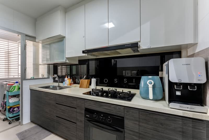 513D Yishun Street 51, 513D Yishun Street 51, 3 Bedrooms, 1,001 sqft, HDB Flat For Sale, by F M Fossil, 500238105 - Kitchen - PropertyGuru.com.sg