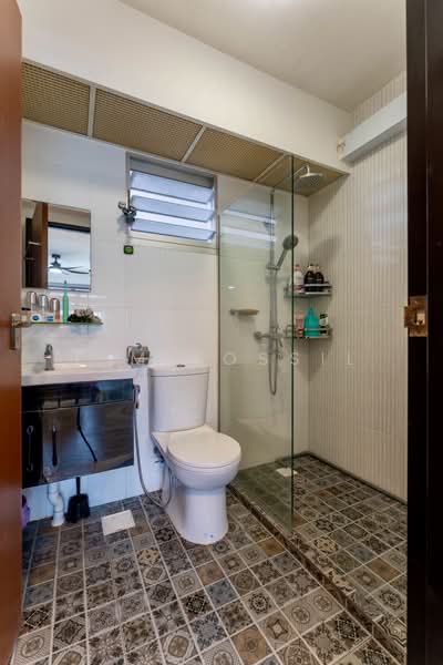 513D Yishun Street 51, 513D Yishun Street 51, 3 Bedrooms, 1,001 sqft, HDB Flat For Sale, by F M Fossil, 500238105 - Bathroom - PropertyGuru.com.sg