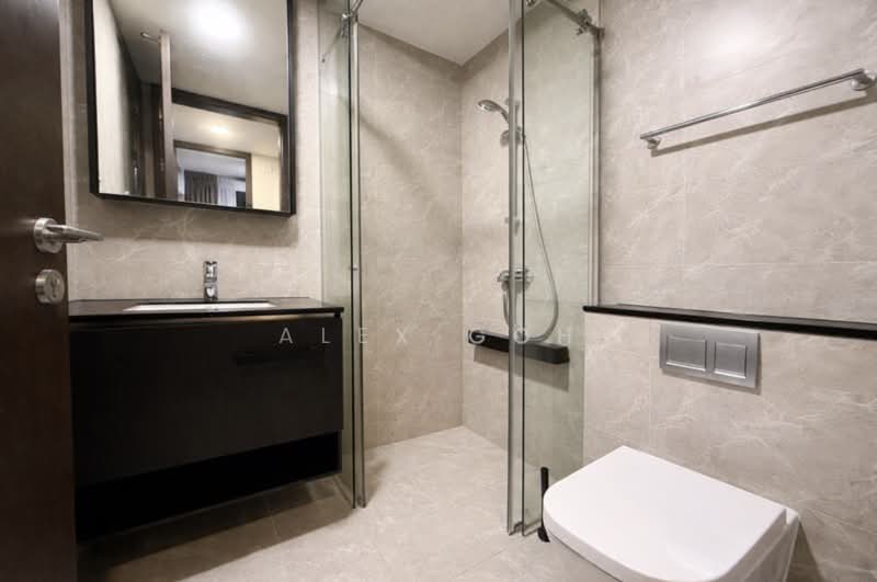 Park Colonial, 10 Woodleigh Lane, 2 Bedrooms, 678 sqft, Condominium For Rent, by Alex Goh, 500238111 - Bathroom - PropertyGuru.com.sg
