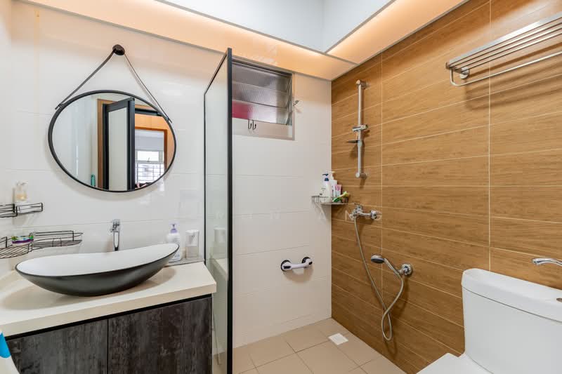 874B Tampines Street 85, 874B Tampines Street 85, 3 Bedrooms, 1,001 sqft, HDB Flat For Sale, by Daron Ang, 500238118 - Bathroom - PropertyGuru.com.sg