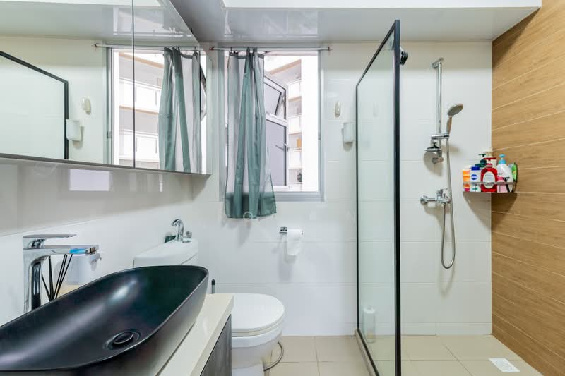 874B Tampines Street 85, 874B Tampines Street 85, 3 Bedrooms, 1,001 sqft, HDB Flat For Sale, by Daron Ang, 500238118 - Bathroom - PropertyGuru.com.sg