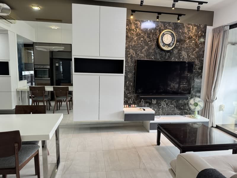 D'Nest, 131 Pasir Ris Grove, 3 Bedrooms, 936 sqft, Condominium For Sale, by Wendy Wang, 500238126 - Living Room - PropertyGuru.com.sg