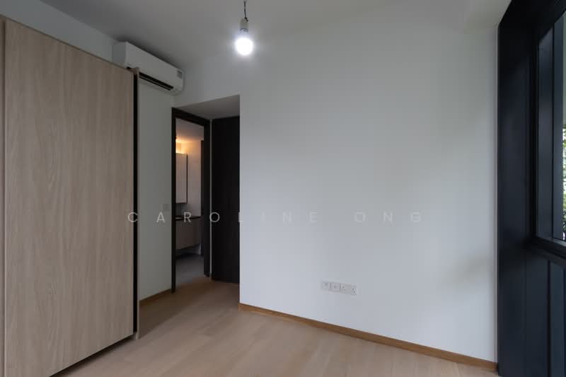 Jervois Mansion, 4 Jervois Close, 2 Bedrooms, 646 sqft, Condominium For Sale, by Caroline Ong, 500238128 - Master bedroom - PropertyGuru.com.sg