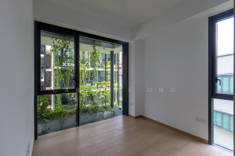 Jervois Mansion, 4 Jervois Close, 2 Bedrooms, 646 sqft, Condominium For Sale, by Caroline Ong, 500238128 - Master bedroom - PropertyGuru.com.sg