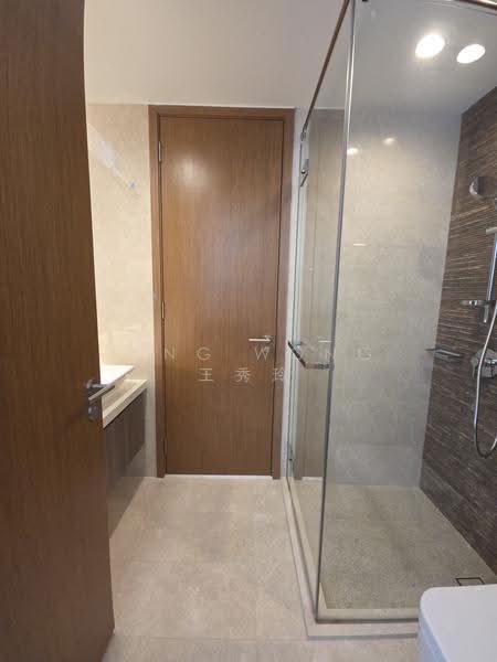 Greenwood Mews, 271 Greenwood Avenue, Newton / Novena, 5 Bedrooms, 3,100 sqft, Cluster House For Sale, by Ling Wong 王秀玲, 500238142 - Jack and Jill Bathroom - PropertyGuru.com.sg