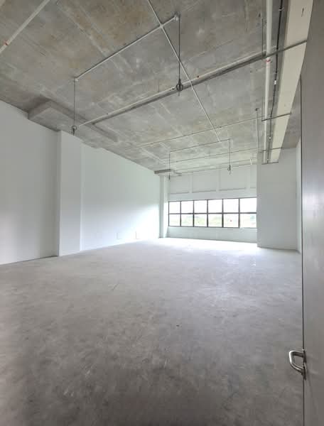 ramp up b2 factory workshop warehouse for rent!, ramp up b2 unit for rent @ Tampines!, 2,282 sqft, Factory / Workshop (B2) For Rent, by Joel Yong, 500238147 - CommercialGuru.com.sg
