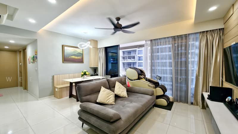 SkyPark Residences, Sembawang Drive, 4 Bedrooms, 1,238 sqft, Condominium For Sale, by Wee Chiat Rechard Tan, 500238152 - Living Room - PropertyGuru.com.sg