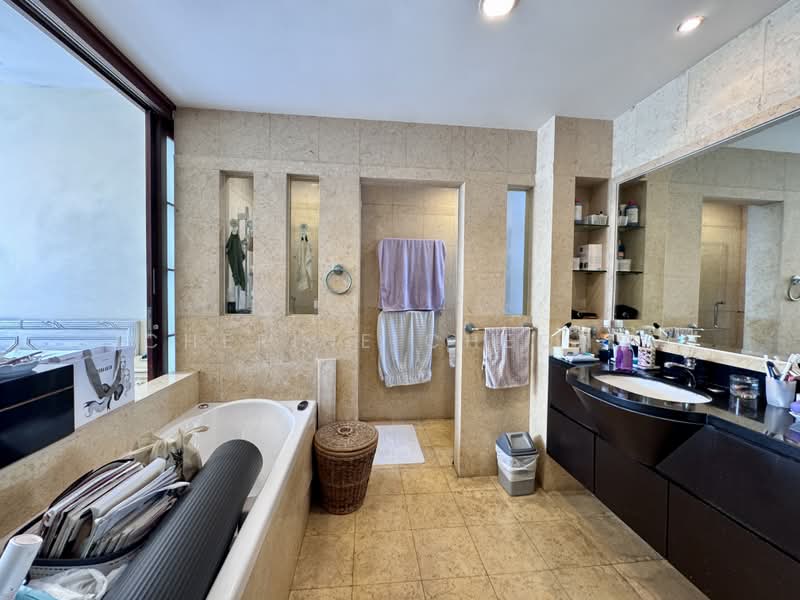 Hillington Green, 51 Hillview Avenue, 4 Bedrooms, 1,755 sqft, Condominium For Sale, by Cherine Cheong, 500238169 - Master Bathroom - PropertyGuru.com.sg
