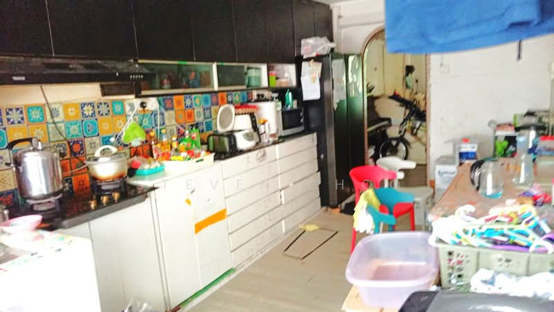 180 Bukit Batok West Avenue 8, 180 Bukit Batok West Avenue 8, Room Rental, 120 sqft, HDB Flat For Rent, by Steven Choo, 500238192 - Kitchen - PropertyGuru.com.sg