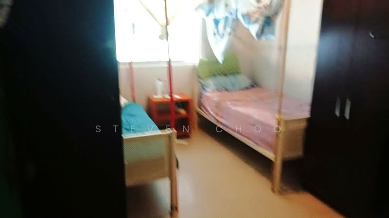 180 Bukit Batok West Avenue 8, 180 Bukit Batok West Avenue 8, Room Rental, 120 sqft, HDB Flat For Rent, by Steven Choo, 500238192 - Bedroom - PropertyGuru.com.sg