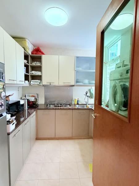 The Aston, 2 Kay Poh Road, 1 Bedroom, 678 sqft, Condominium For Rent, by Joseph Lee, 500238203 - Kitchen - PropertyGuru.com.sg