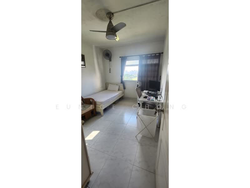 402 Woodlands Street 41, 402 Woodlands Street 41, Room Rental, 150 sqft, HDB Flat For Rent, by Eunice Chong, 500238234 - Bedroom - PropertyGuru.com.sg