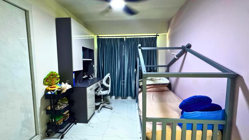 453A Bukit Batok West Avenue 6, 453A Bukit Batok West Avenue 6, 3 Bedrooms, 1,238 sqft, HDB Flat For Sale, by Jocelyn Chua 蔡颸嬣, 500238268 - Bedroom - PropertyGuru.com.sg