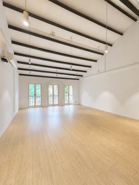 Modern Minimalist Scandinavian CBD Shophouse for Takeover!, Craig Road Tanjong Pagar Road Tras Street, 1,200 sqft, Shop / Shophouse For Rent, by Krystal Khor, 500238270 - Interior - CommercialGuru.com.sg