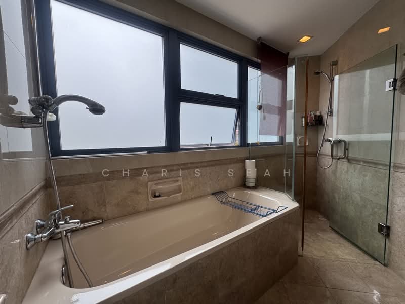Sanctuary Green, 183 Tanjong Rhu Road, East Coast / Marine Parade, 3 Bedrooms, 1,399 sqft, Condominium For Sale, by Charis Seah, 500238283 - Master Bathroom - PropertyGuru.com.sg
