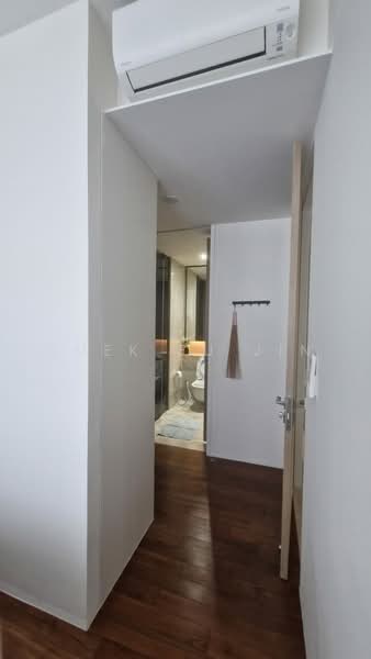 Amber Park, 18 Amber Gardens, 6 Bedrooms, 4,392 sqft, Condominium For Sale, by Quek Fu Jin, 500238294 - Corridor - PropertyGuru.com.sg