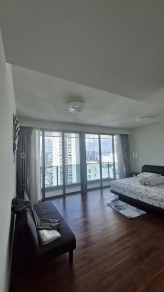 Amber Park, 18 Amber Gardens, 6 Bedrooms, 4,392 sqft, Condominium For Sale, by Quek Fu Jin, 500238294 - Bedroom - PropertyGuru.com.sg