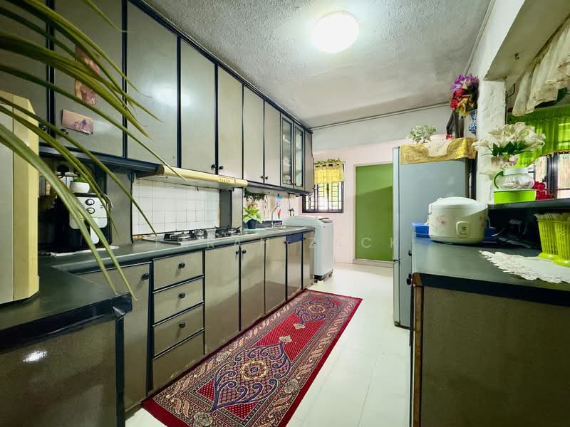 306 Ang Mo Kio Avenue 1, 306 Ang Mo Kio Avenue 1, 4 Bedrooms, 1,324 sqft, HDB Flat For Sale, by Farah Zack, 500238307 - PropertyGuru.com.sg