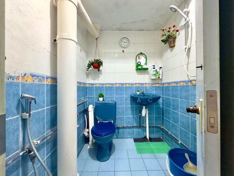 306 Ang Mo Kio Avenue 1, 306 Ang Mo Kio Avenue 1, 4 Bedrooms, 1,324 sqft, HDB Flat For Sale, by Farah Zack, 500238307 - PropertyGuru.com.sg