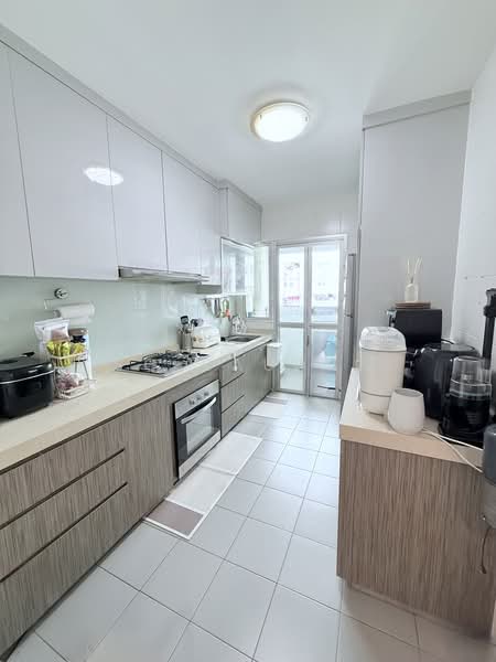 428A Yishun Avenue 11, 428A Yishun Avenue 11, 3 Bedrooms, 990 sqft, HDB Flat For Sale, by SQ Raudha, 500238310 - Kitchen - PropertyGuru.com.sg