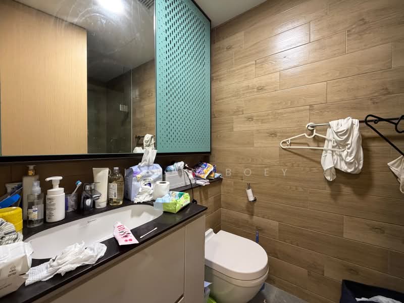 The Tre Ver, 68 Potong Pasir Avenue 1, 2 Bedrooms, 689 sqft, Condominium For Rent, by Qi Jun Boey, 500238316 - Bathroom - PropertyGuru.com.sg