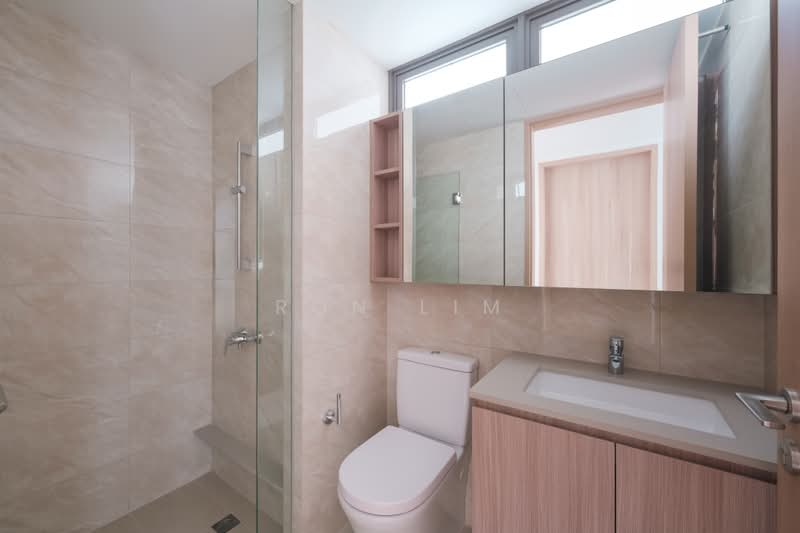 The Botany at Dairy Farm, 5 Dairy Farm Walk, 3 Bedrooms, 1,033 sqft, Condominium For Sale, by Ron Lim, 500238320 - Bathroom - PropertyGuru.com.sg