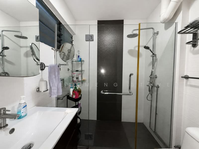 155 Yishun Street 11, 155 Yishun Street 11, 3 Bedrooms, 1,302 sqft, HDB Flat For Sale, by Ho Chee Meng Steven, 500238339 - Bathroom - PropertyGuru.com.sg