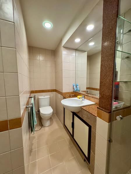 Woodsvale, 7 Woodlands Drive 72, 3 Bedrooms, 1,292 sqft, Condominium For Rent, by Jasper Sng, 500238353 - Bathroom - PropertyGuru.com.sg