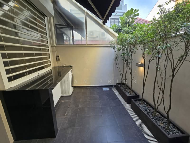 Everitt / Joo Chiat Cute Shophouse 2 Bed, Everitt Road, Joo Chiat Road, 2 Bedrooms, 1,585 sqft, Conservation House For Rent, by Susan Prior, 500238354 - Exterior - PropertyGuru.com.sg