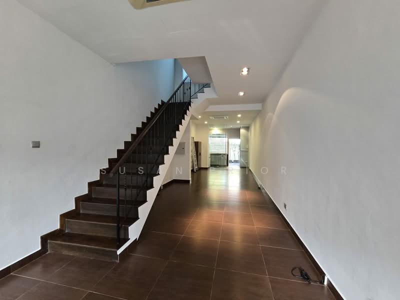 Everitt / Joo Chiat Cute Shophouse 2 Bed, Everitt Road, Joo Chiat Road, 2 Bedrooms, 1,585 sqft, Conservation House For Rent, by Susan Prior, 500238354 - Interior - PropertyGuru.com.sg