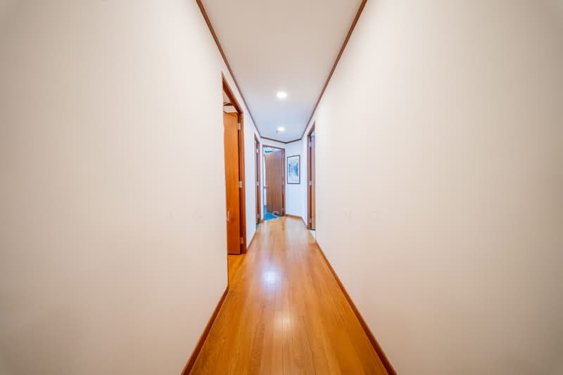 Mount Elizabeth Hospital / Medical Center, 3 Mount Elizabeth, 1,184 sqft, Medical For Sale, by Agnes Eng, 500238357 - Corridor - CommercialGuru.com.sg
