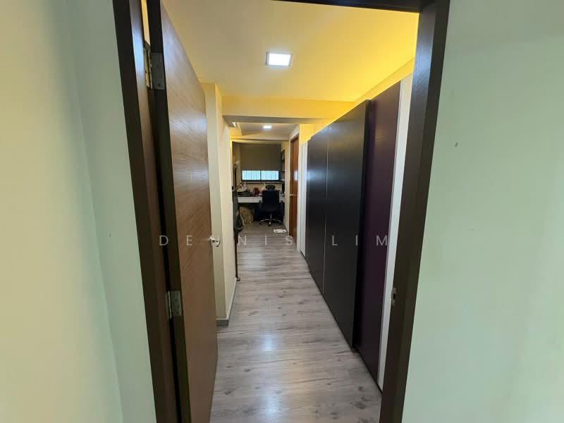 34 Teban Gardens Road, 34 Teban Gardens Road, 3 Bedrooms, 1,410 sqft, HDB Flat For Sale, by Dennis Lim, 500238360 - Corridor - PropertyGuru.com.sg