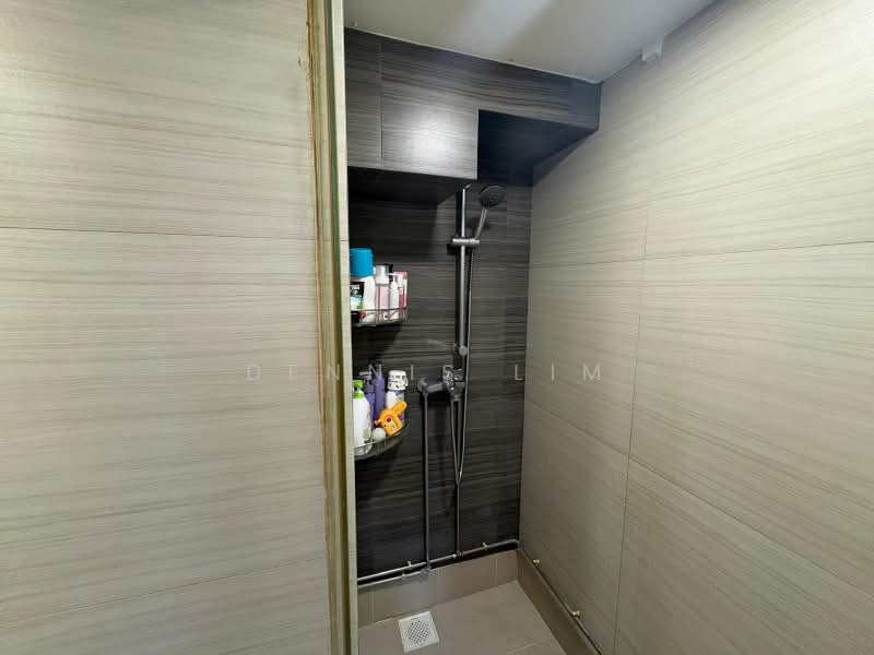 34 Teban Gardens Road, 34 Teban Gardens Road, 3 Bedrooms, 1,410 sqft, HDB Flat For Sale, by Dennis Lim, 500238360 - Bathroom - PropertyGuru.com.sg