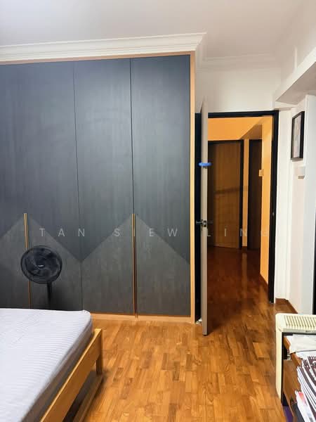 221 Hougang Street 21, 221 Hougang Street 21, 3 Bedrooms, 1,500 sqft, HDB Flat For Rent, by Tan Siew Ling, 500238381 - Bedroom - PropertyGuru.com.sg
