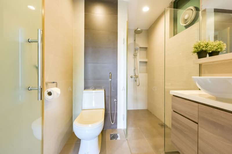 Highgate, 66 Toh Tuck Road, 3 Bedrooms, 1,324 sqft, Condominium For Sale, by Angela Ng, 500238392 - Bathroom - PropertyGuru.com.sg