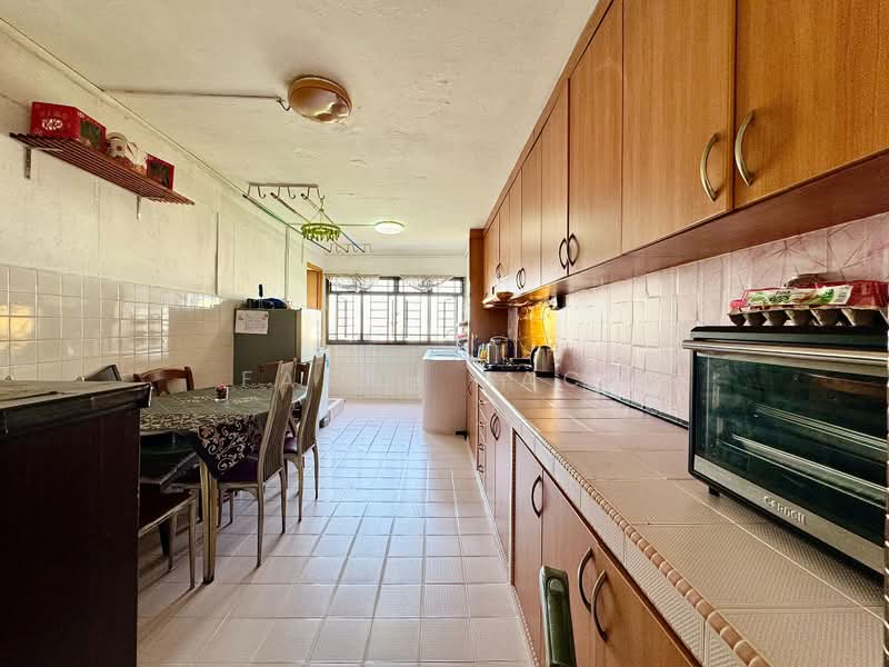 554 Bedok North Street 3, 554 Bedok North Street 3, 2 Bedrooms, 732 sqft, HDB Flat For Sale, by Farah Zack, 500238398 - PropertyGuru.com.sg