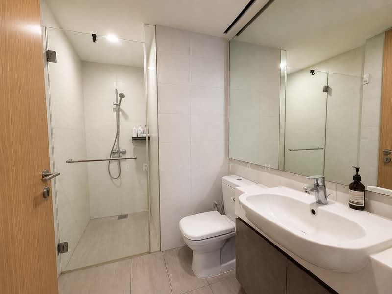 Ripple Bay, 4 Pasir Ris Link, 2 Bedrooms, 775 sqft, Condominium For Sale, by Ferlyn Tan, 500238409 - Bathroom - PropertyGuru.com.sg