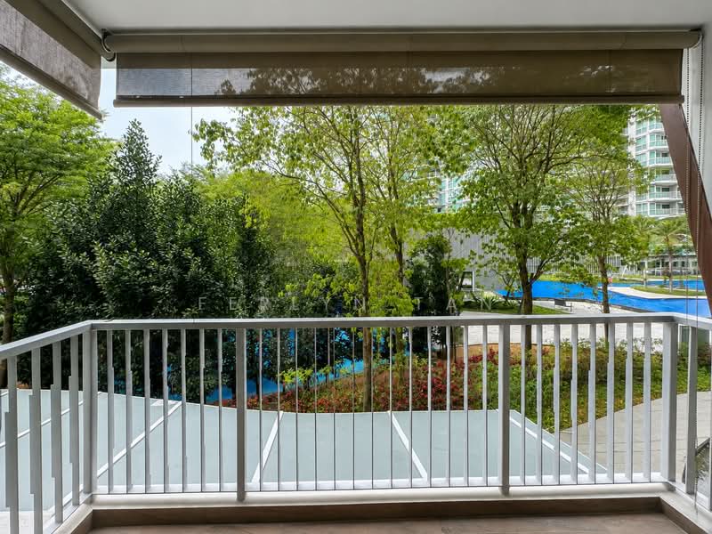 Ripple Bay, 4 Pasir Ris Link, 2 Bedrooms, 775 sqft, Condominium For Sale, by Ferlyn Tan, 500238409 - Balcony - PropertyGuru.com.sg